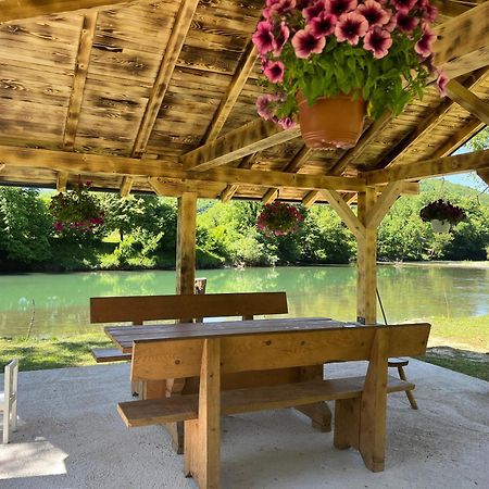 Vikendica Krupa Na Vrbasu Villa Banja Luka Exteriör bild